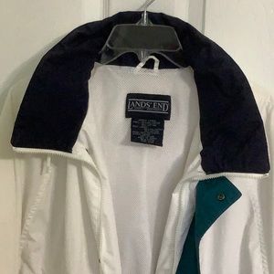 ❤️LANDS’ END “unisex” white hooded jacket, size LG